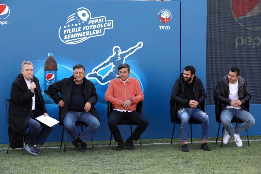 Futbolun efsaneleri Pepsi ‘Yıldız Futbolcu Seminerleri’ kapsamında Eskişehir’deydi
