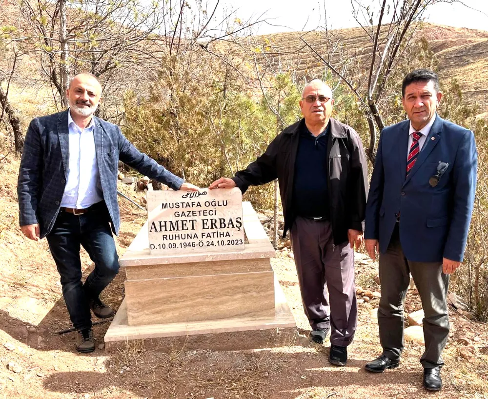 DUAYEN GAZETECİ AHMET ERBAŞ, VEFATININ 2. YILINDA DUALARLA ANILDI