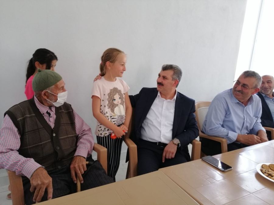 AK PARTİ’DEN KÖYLERE ÇIKARMA