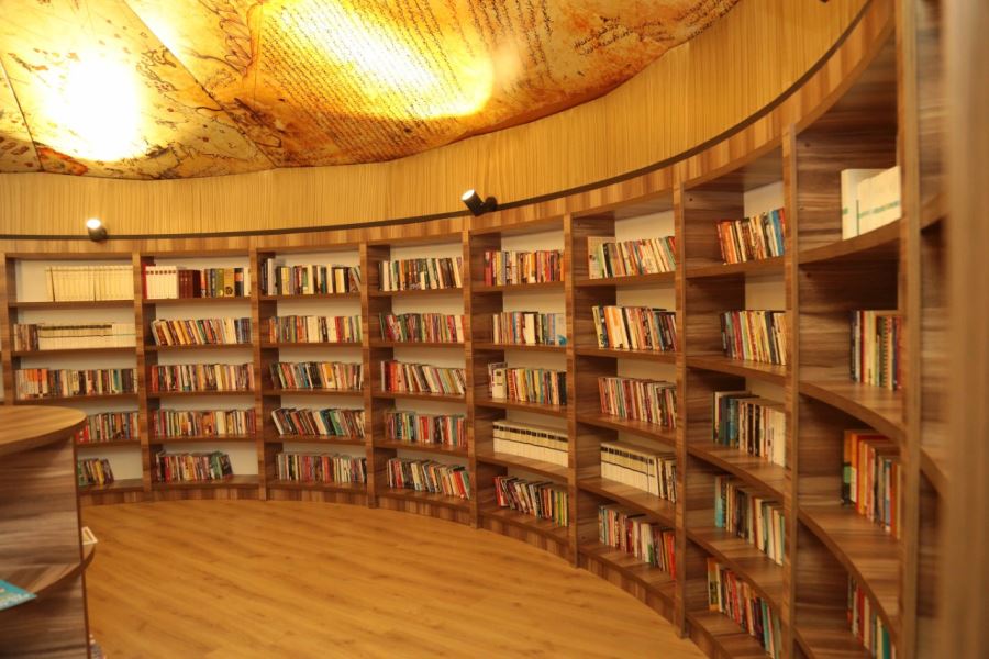 GENÇ OSMAN MİLLET KIRAATHANESİ KİTAPSEVERLER TARAFINDAN YOĞUN İLGİ GÖRÜYOR