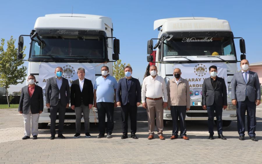 Aksaray’dan sel bölgesine 2 tır yardım malzemesi gönderildi.
