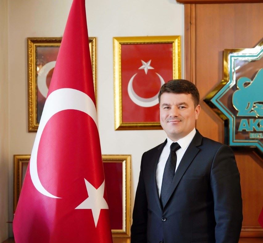 BAŞKAN DİNÇER; ‘’ÖĞRETMENLERİMİZ İLİM ORDUSUNUN KAHRAMANLARIDIR’’