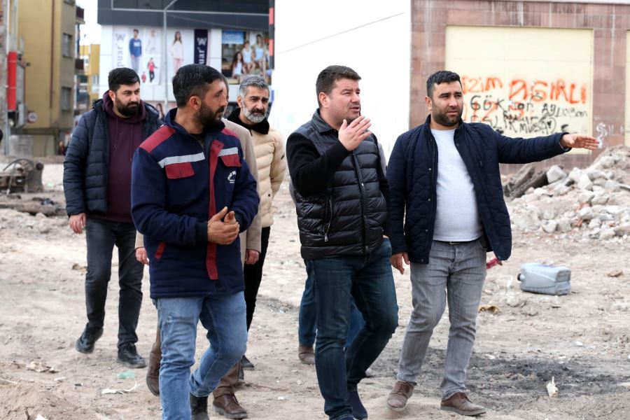 BAŞKAN DİNÇER; ’’KENTSEL DÖNÜŞÜM ALANINDA YIKIM İŞLEMLERİNİN SONUNA GELDİK’’