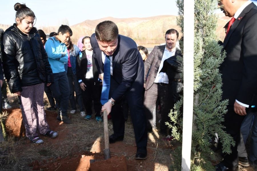 AKSARAY’DA YEŞİL ALAN VARLIĞIMIZ YÜZDE 20