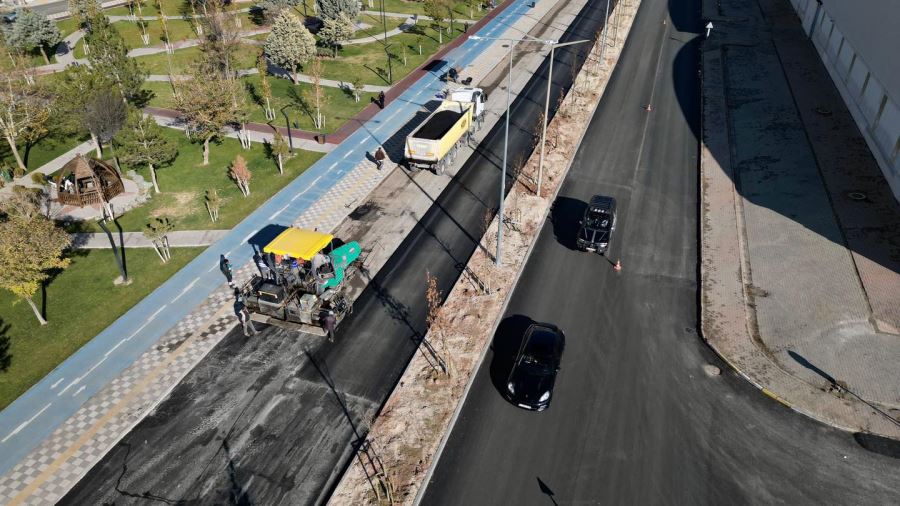 BAŞKAN DİNÇER; ‘’PAZAR PAZARI ÖNÜNDE OLUŞAN TRAFİK YOĞUNLUĞUNU ÇÖZÜME KAVUŞTURUYORUZ’’