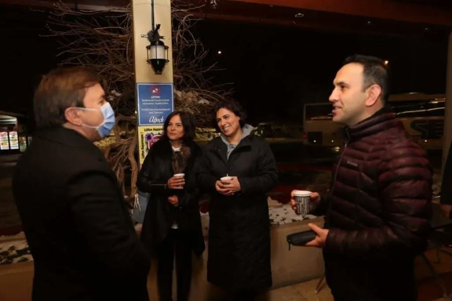 Aksaray Valiliğinden Yolculara Çay İkramı.