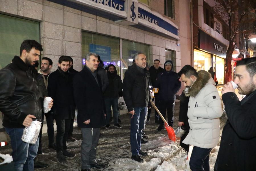 KARLA MÜCADELENİN KAHRAMANLARI UNUTULMADI