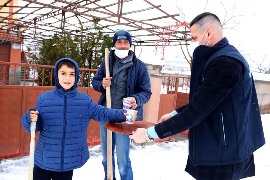 AKSARAY BELEDİYESİ VATANDAŞLARIN İÇİNİ ISITMAYA DEVAM EDİYOR