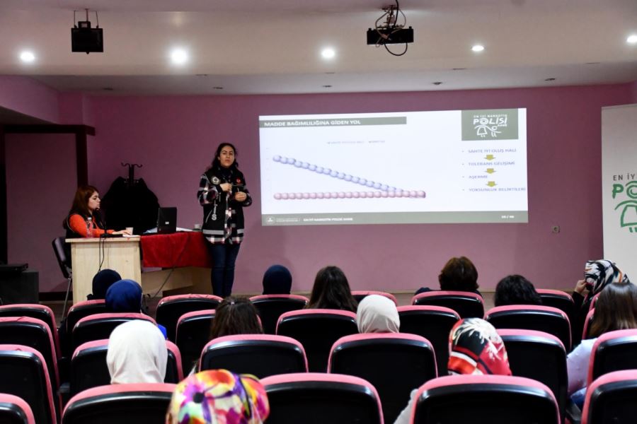 AKSARAY BELEDİYESİ PERSONELLERİNE MADDE BAĞIMLILIĞI KONUSUNDA EĞİTİM SEMİNERİ