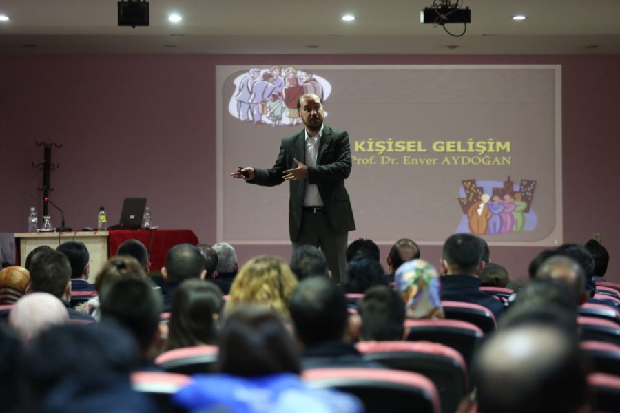 BELEDİYE PERSONELLERİNE HALKLA İLİŞKİLER VE KİŞİSEL GELİŞİM EĞİTİMİ