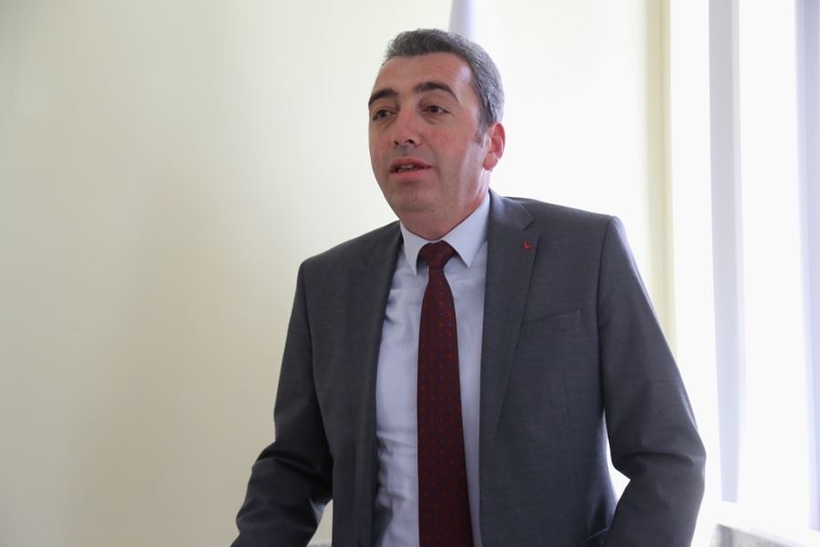 ASÜBTAM’I GEZEN SANAYİCİLER ANALİZLER HAKKINDA BİLGİLER ALDI