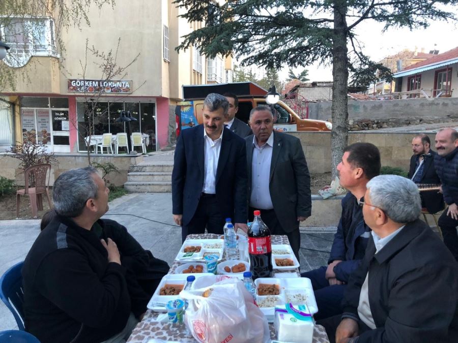 AK PARTİ’YE RAMAZAN’DA DA DURMAK YOK