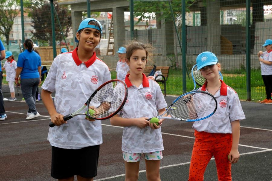 AKSARAY BELEDİYESİ YAZ SPOR OKULU BAŞLADI