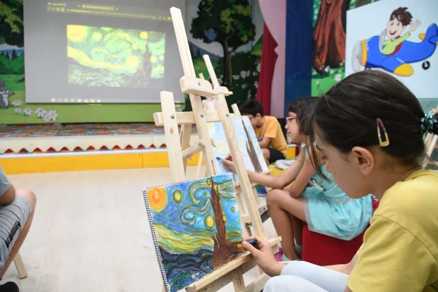 ÇOCUKLAR HEM EĞLENİYOR HEMDE ÖĞRENİYOR