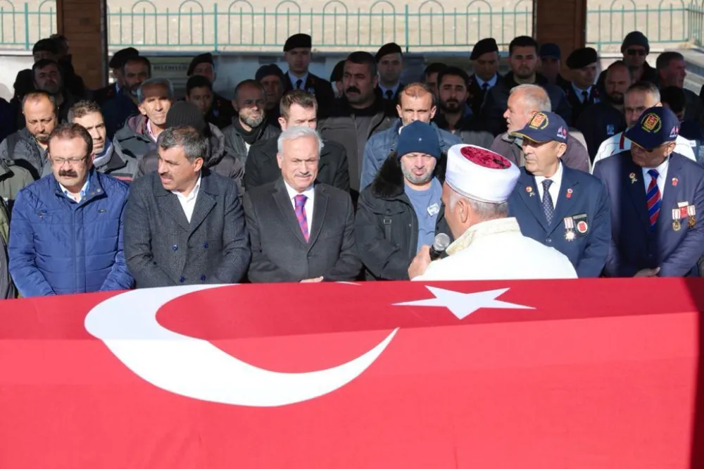 Vefat eden Kıbrıs gazisi son yolculuğuna uğurlandı