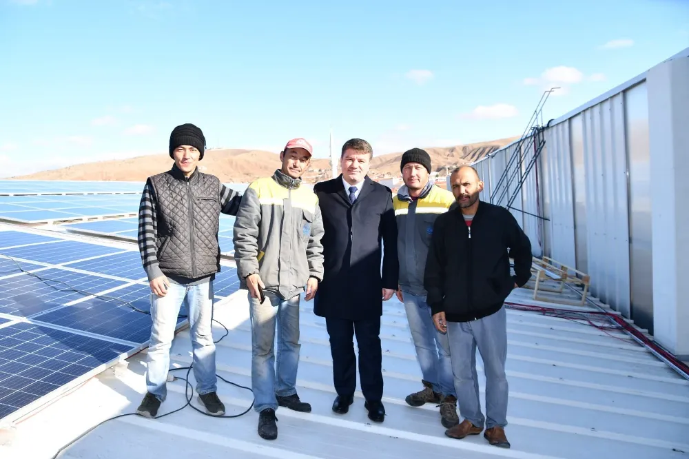 BAŞKAN DİNÇER; GÜNEŞ ENERJİ SANTRALLERİ (GES) SAYISINI ARTIRMALIYIZ