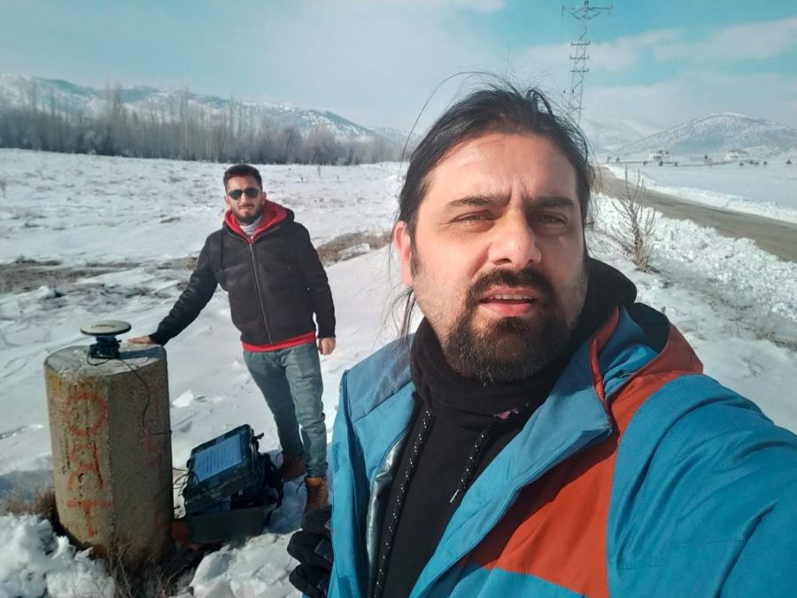 AKADEMİSYENLER ARAŞTIRMA İÇİN DEPREM BÖLGESİNDE