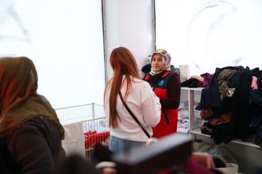 SOSYAL MAĞAZA 21 BİN 594 ÜRÜNLE YAKLAŞIK 10 BİN DEPREMZEDENİN İHTİYACINI KARŞILADI