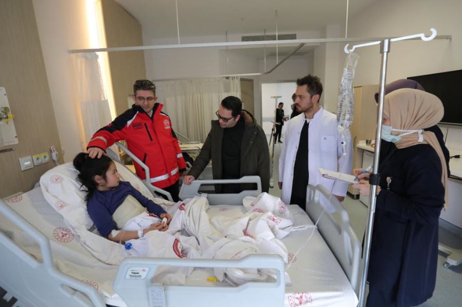 Deprem bölgelerinden gelen yaralıların tedavisi Aksaray’da sürüyor