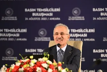ULAŞTIRMA VE ALTYAPI BAKANI ABDULKADİR URALOĞLU ULUSAL MEDYA TEMSİLCİLERİYLE BİR ARAYA GELDİ