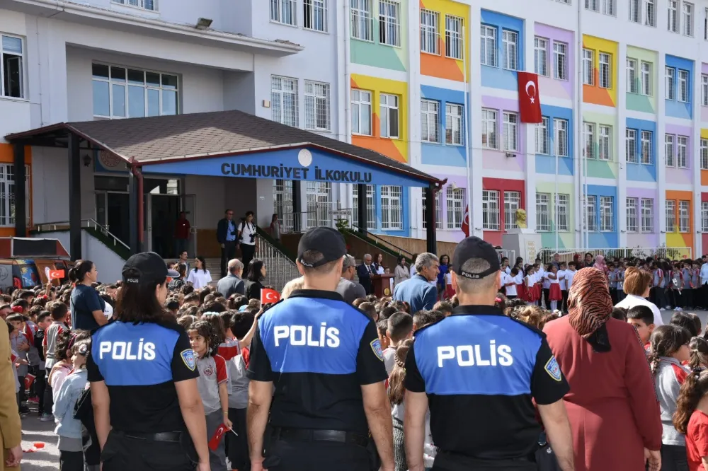 AKSARAY EMNİYETİNDEN OKUL ÇEVRESİNDE KONTROLLER YAPILDI.