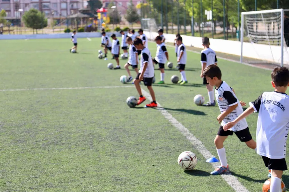 AKSARAY YAZ SPOR OKULLARI 700 ÇOCUĞA SAĞLIKLI YAŞAM VE EĞLENCE DOLU YAZ SUNUYOR