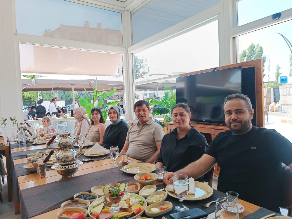 AKSARAY BARO BAŞKANI AV. ERÇİN MEVLÜT DÜZGÜN KOMİSYON ÜYELERİ İLE KAHVALTIDA BULUŞTU