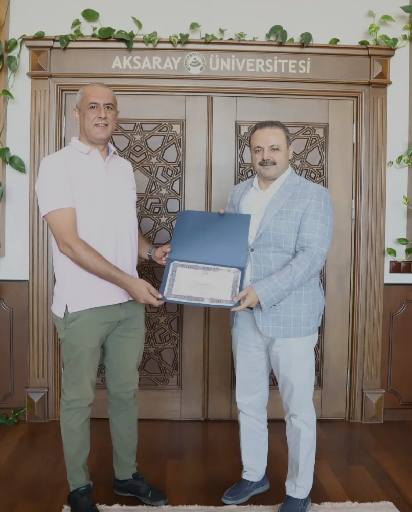 REKTÖR ARIBAŞ’TAN NATO ÖDÜLLÜ AKADEMİSYENE TEŞEKKÜR BELGESİ
