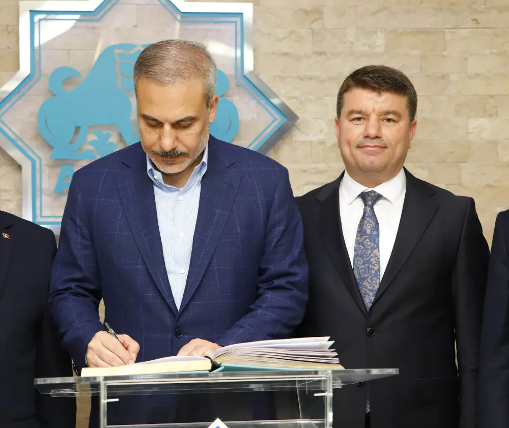 AKSARAY BELEDİYESİ’NİN VİZYON PROJELERİ BAKAN FİDAN’DAN ÖVGÜ ALDI