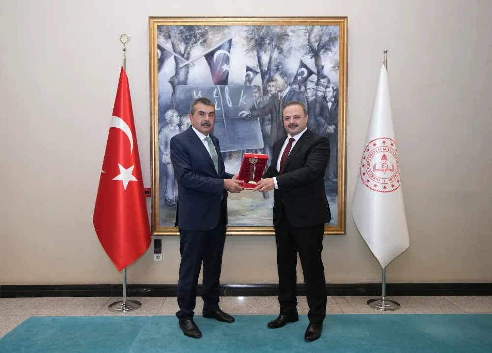 ASÜ Rektörü Arıbaş’tan Millî Eğitim  Bakanı Yusuf Tekin’e ziyaret.